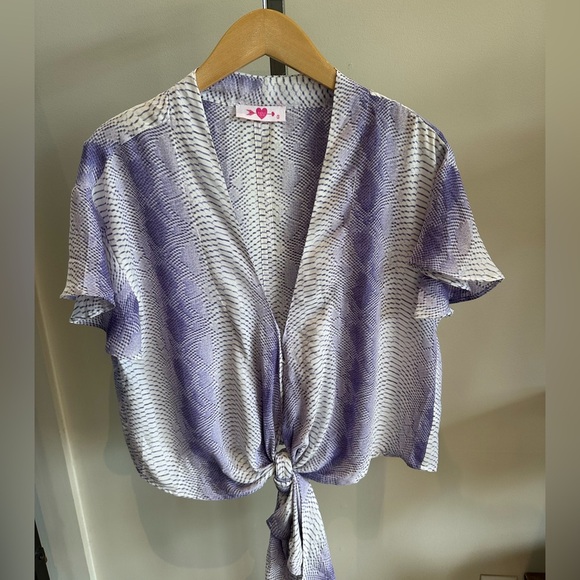 Buddy Love Tops - Buddy Love Women’s Cropped Top Purple Snake Print Tie Front Short Sleeve Size S